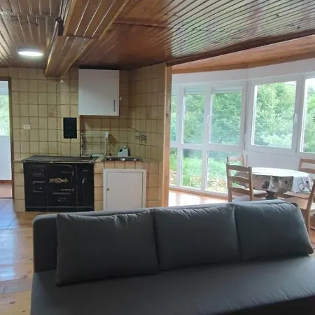 Casa Do Outeiro De Aguil Кастро-Кальделас